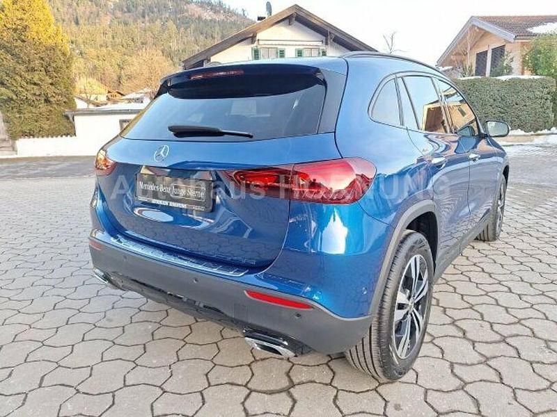 Gebraucht Mercedes GLA250 Progressive 224 PS (164 kW) 2024 Blau SUV