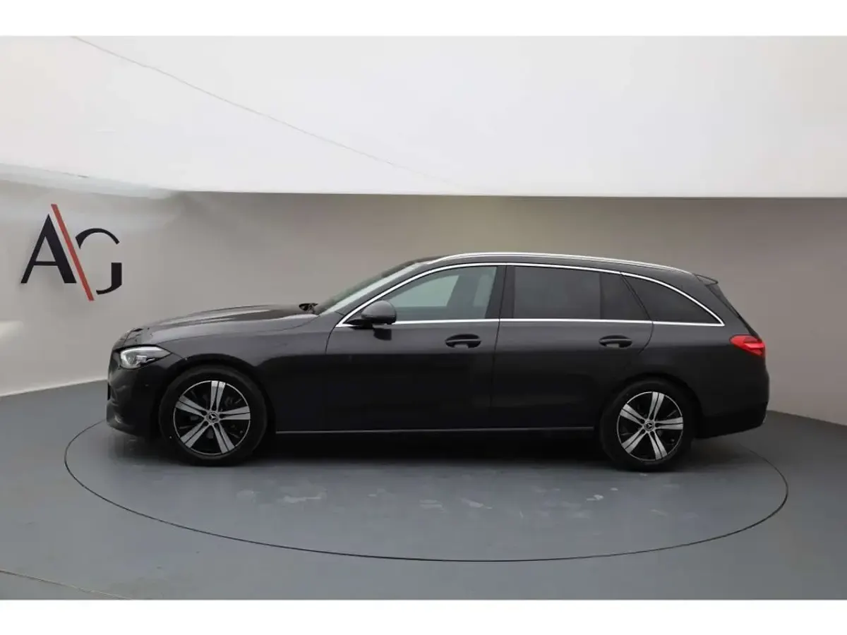 Gebraucht Mercedes C180 Avantgarde 170 PS (125 kW) 2025 Grau Kombi