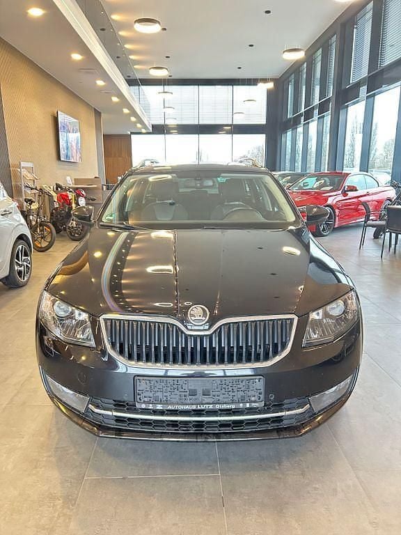 Gebraucht Skoda Octavia Sport 179 PS (131 kW) 2014 Schwarz Kleinwagen