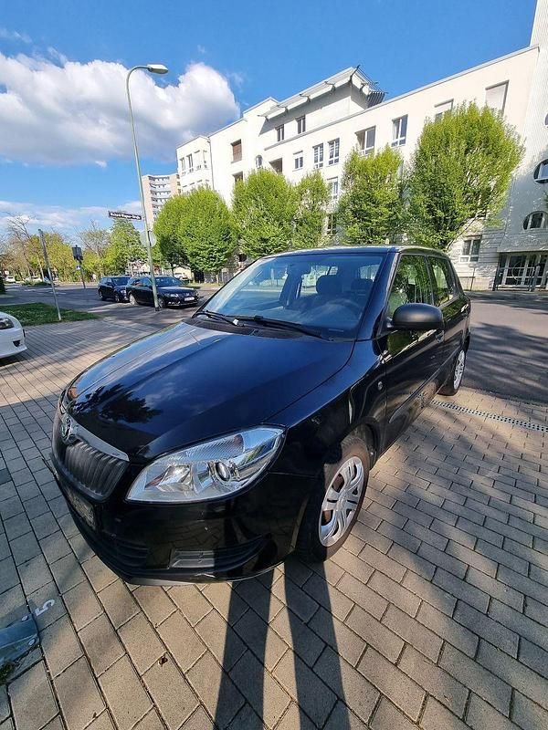 Gebraucht Skoda Fabia Active 60 PS (44 kW) 2013 Schwarz Kleinwagen