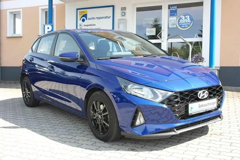Intense blue / mic Gebraucht 2022 Hyundai i20 Select Kleinwagen | 14.350 € (Guter Preis) - Bild 1/4