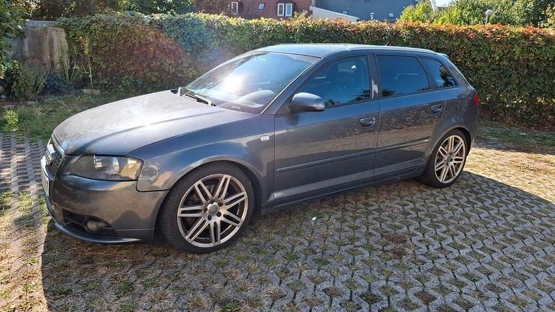 Grau Gebraucht 2006 Audi A3 Sportback S-Line Limousine | 2.500 € (Superpreis) - Bild 1/4