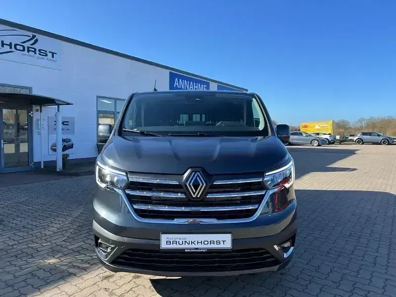 Gebraucht Renault Trafic 170 PS (125 kW) 2026 Kometengrau Van / Kleinbus