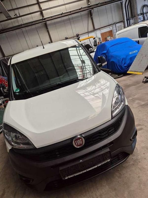 Colore esterno (weiß) Gebraucht 2020 Fiat Doblò Van / Kleinbus | 6.850 € (Fairer Preis) - Bild 1/4