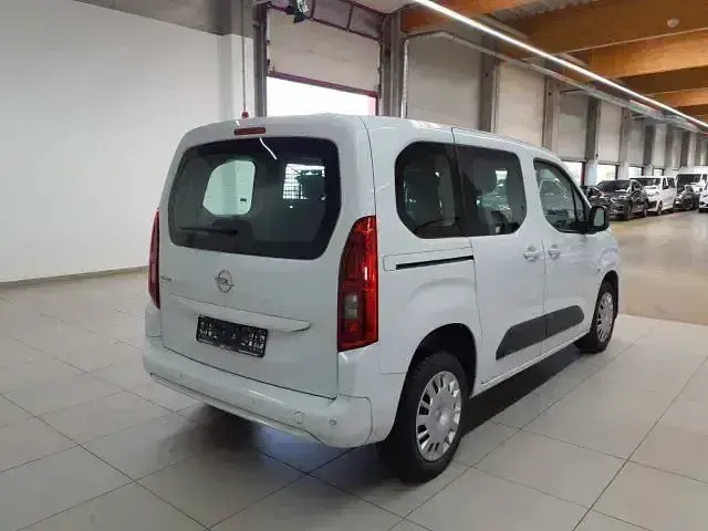 Gebraucht Opel Combo Life Edition 110 PS (80 kW) 2022 Jade weiß Van / Kleinbus