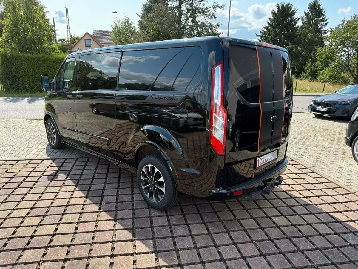 Second-hand Ford Transit Custom Sport 185 CP (136 kW) 2021 Negru Monovolum