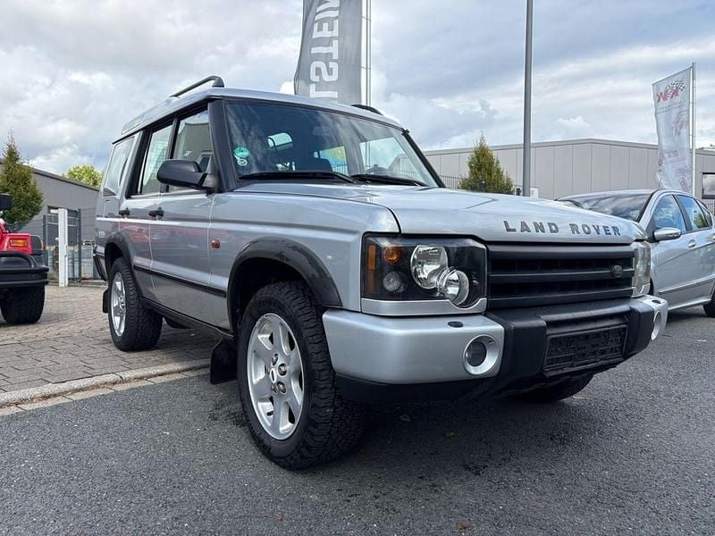 Silber Gebraucht 2002 Land Rover Discovery 2 SUV | 10.950 € (Guter Preis) - Bild 1/4