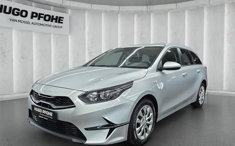 Silber Gebraucht 2023 Kia Ceed Sportswagon Vision Kombi | 19.950 € (Fairer Preis) - Bild 1/4