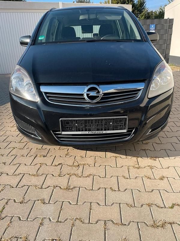 Schwarz Gebraucht 2014 Opel Zafira Family Van / Kleinbus | 3.900 € (Superpreis) - Bild 1/4