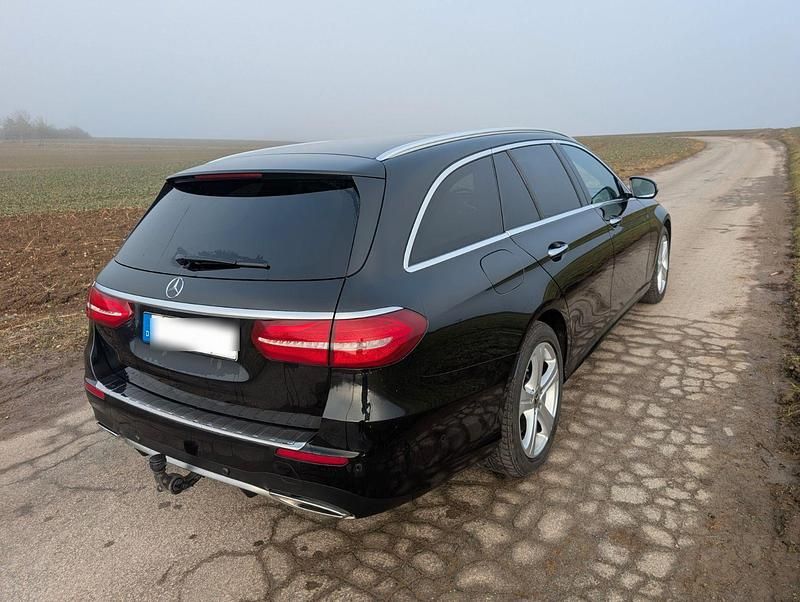Gebraucht Mercedes E400 AMG line 333 PS (244 kW) 2017 Schwarz Kombi