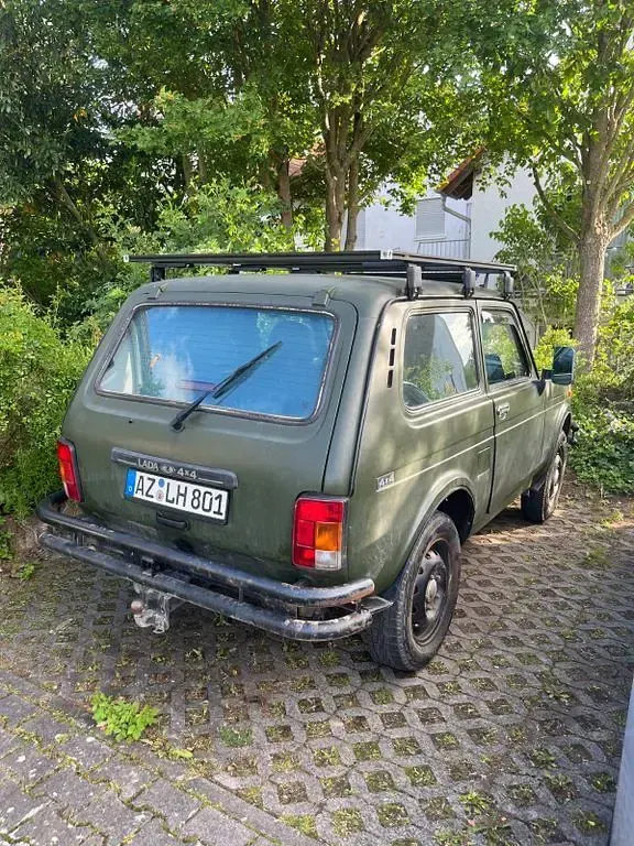 Gebraucht Lada niva 83 PS (61 kW) 2008 Grün SUV