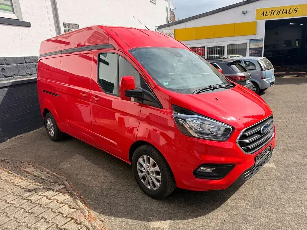 Gebraucht Ford Transit Custom 170 PS (125 kW) 2019 Race red Limousine