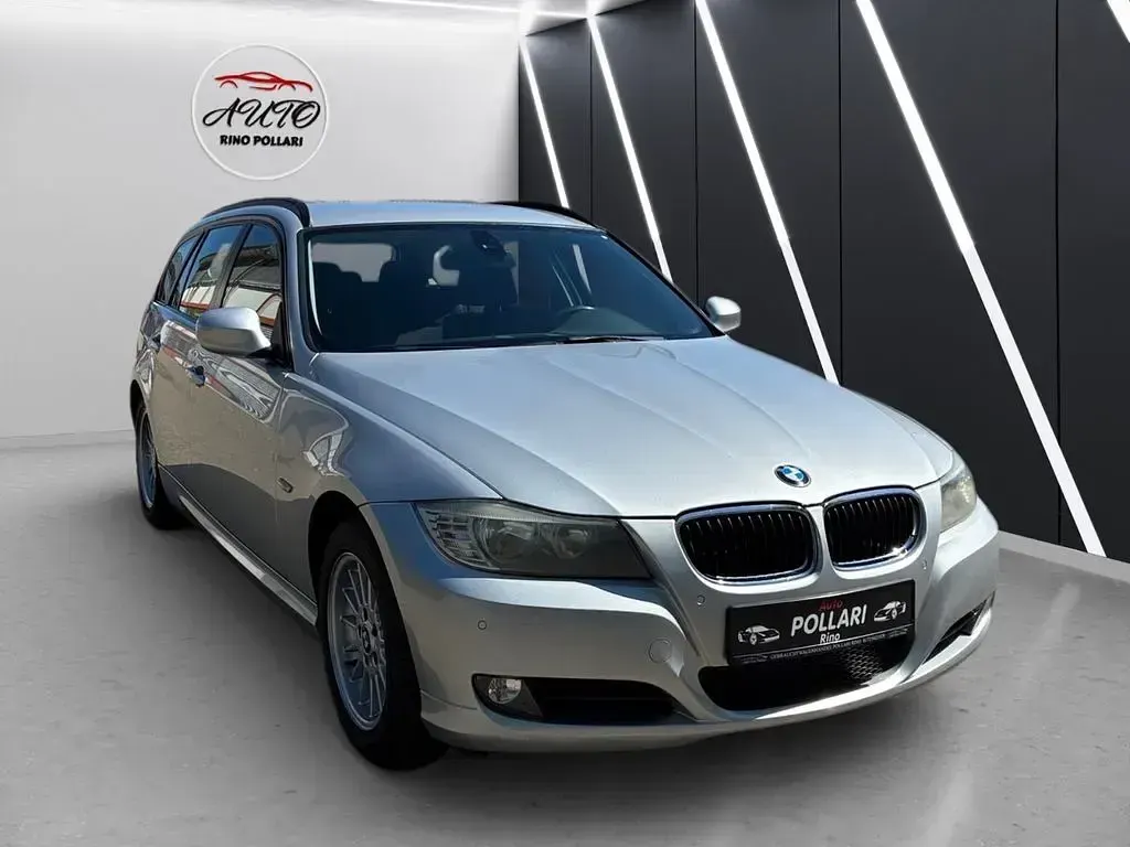 Gebraucht BMW 318 Comfort Edition 143 PS (105 kW) 2012 Silber Kombi
