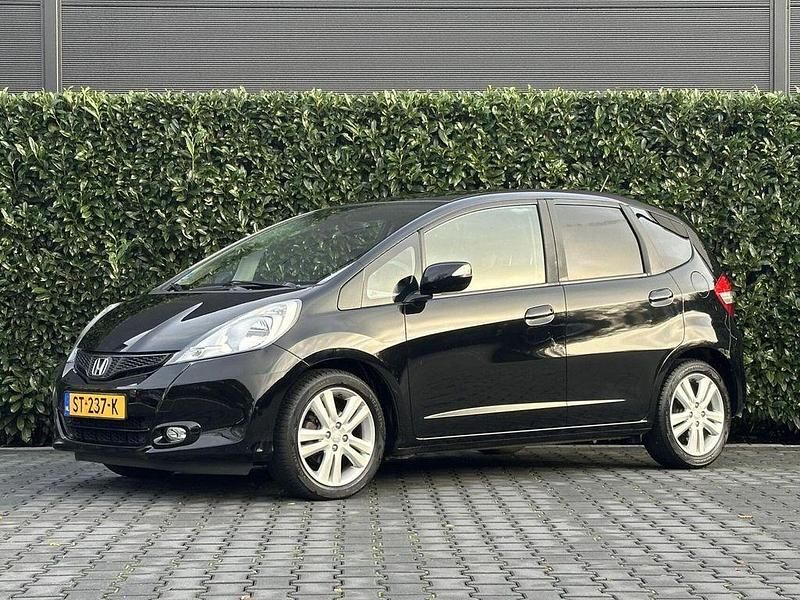 Schwarz Gebraucht 2014 Honda Jazz Comfort Plus Kleinwagen | 7.950 € (Etwas zu teuer) - Bild 1/4