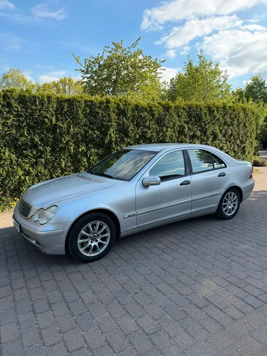 Usata Mercedes C180 143 CV (105 kW) 2004 Argento Berlina
