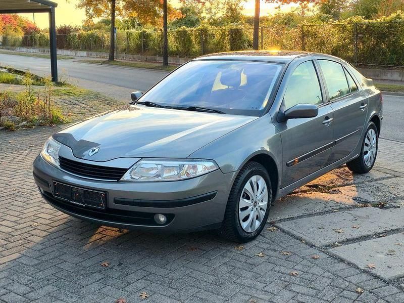 Grau Gebraucht 2003 Renault Laguna II Limousine | 4.200 € (Etwas zu teuer) - Bild 1/4