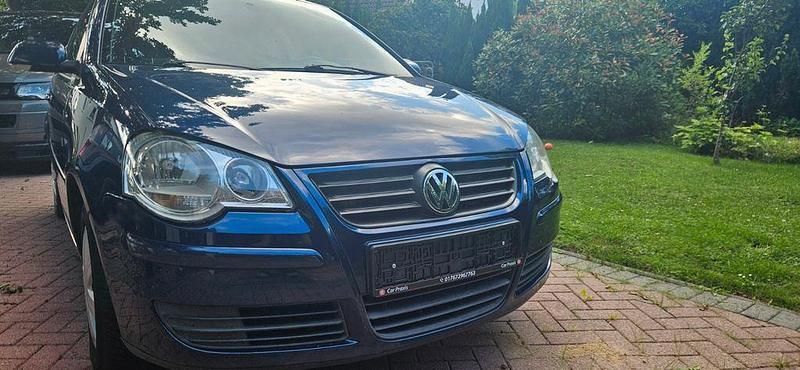Blau Gebraucht 2006 VW Polo Goal Limousine | 600 € (Superpreis) - Bild 1/4