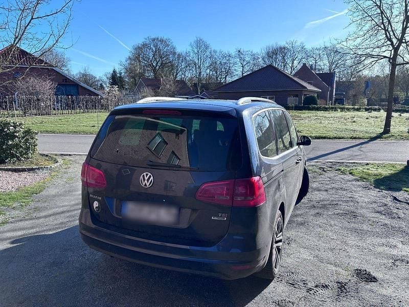 Second-hand VW Sharan Cup 150 CP (110 kW) 2015 Albastru Monovolum