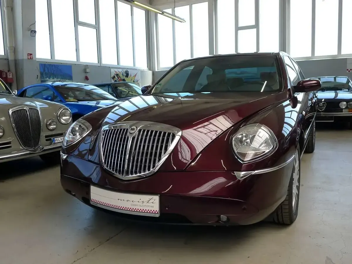 Gebraucht Lancia Thesis 170 PS (125 kW) 2002 Bordeaux tintoretto Limousine