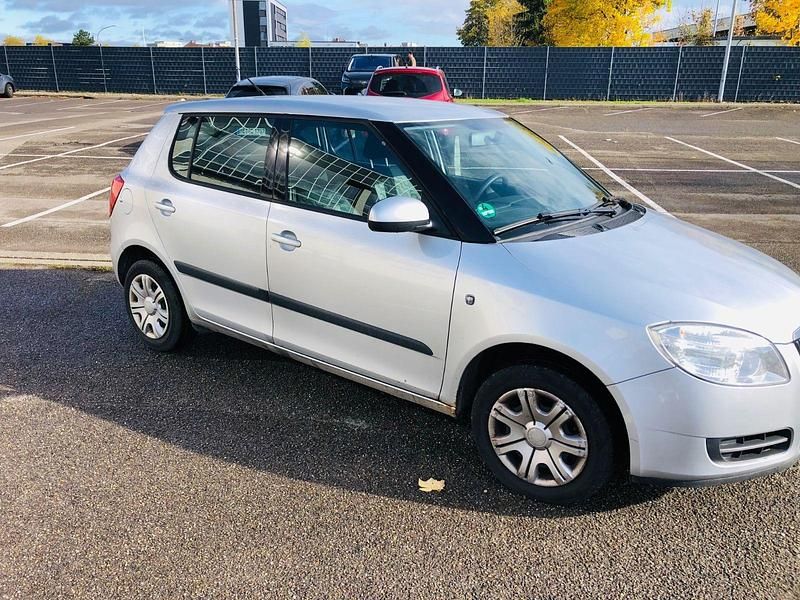 Gebraucht Skoda Fabia Ambiente 86 PS (63 kW) 2008 Silber Kleinwagen