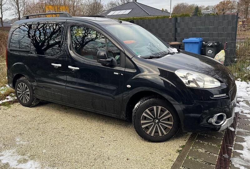 Schwarz Gebraucht 2013 Peugeot Partner Tepee Style Van / Kleinbus | 5.700 € (Guter Preis) - Bild 1/4