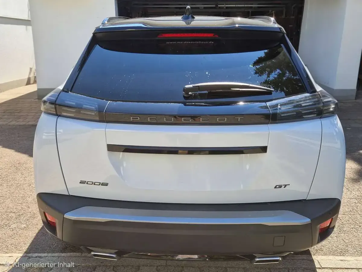 Gebraucht Peugeot 2008 GT 131 PS (96 kW) 2024 Weiß SUV