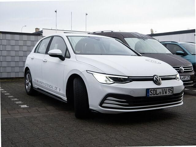 Gebraucht VW Golf VIII Basis 110 PS (80 kW) 2020 Weiß Limousine