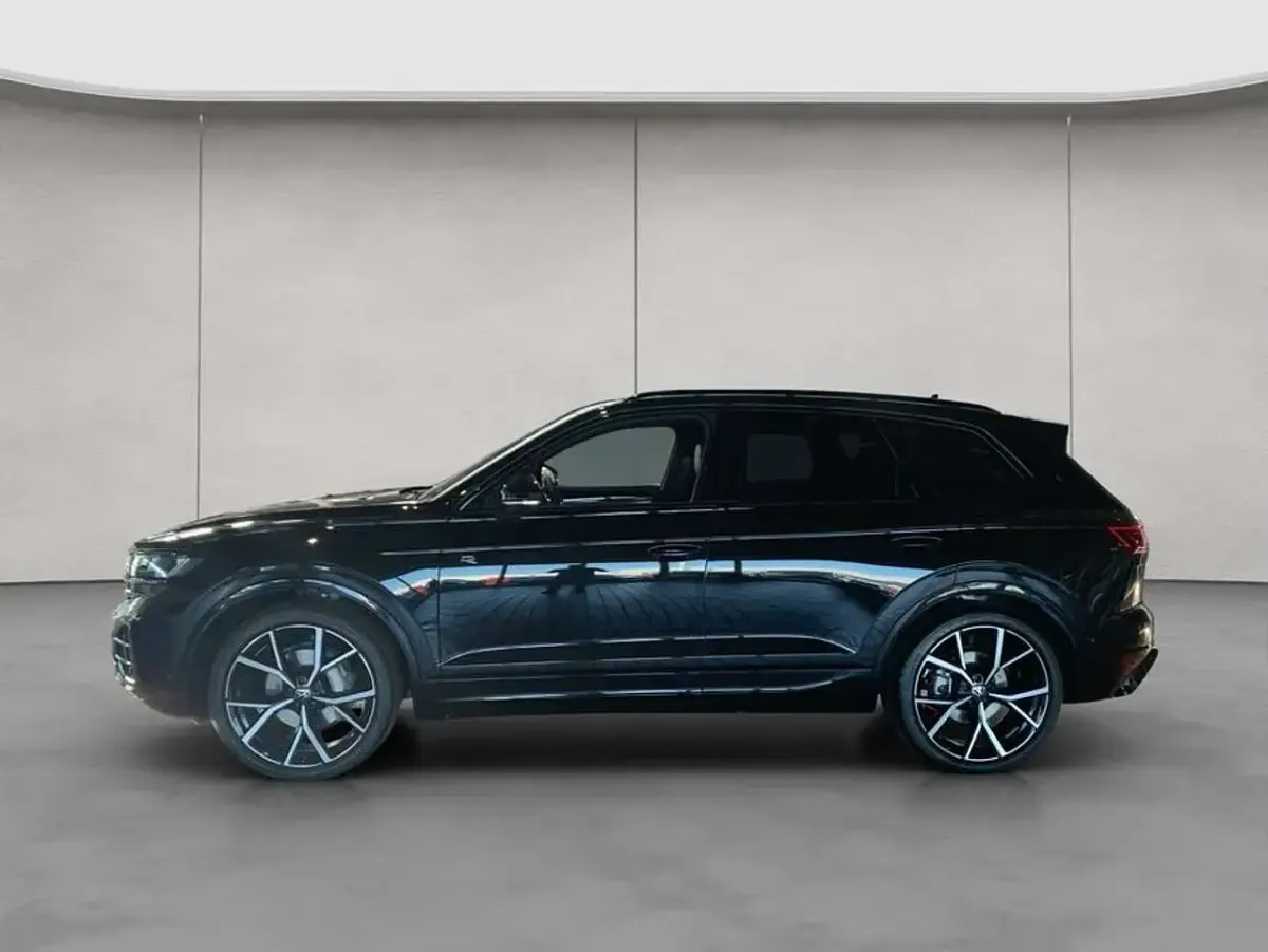 Gebraucht VW Touareg R-line 286 PS (210 kW) 2025 Schwarz SUV