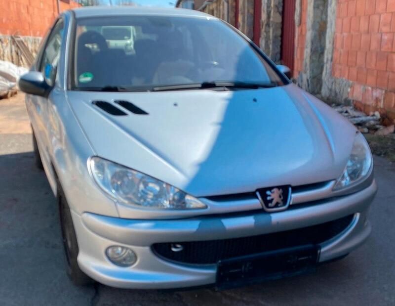 Silber Gebraucht 2003 Peugeot 206 Kleinwagen | 1.200 € (Fairer Preis) - Bild 1/4