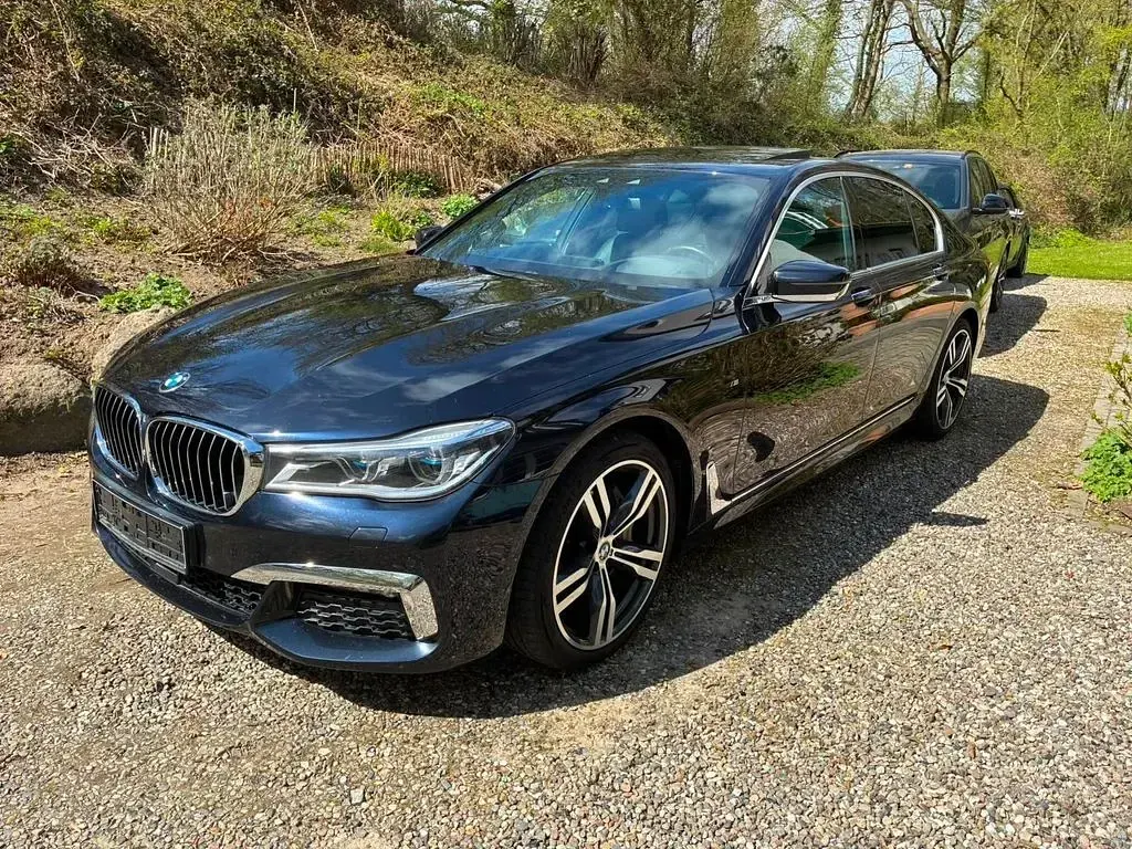 Gebraucht BMW 740 Performance 320 PS (235 kW) 2018 Schwarz Limousine