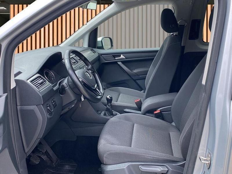 Gebraucht VW Caddy Maxi Trendline 131 PS (96 kW) 2020 Silber Van / Kleinbus