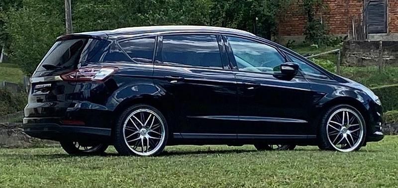 Gebraucht Ford S-MAX Business Edition 150 PS (110 kW) 2018 Schwarz Van / Kleinbus