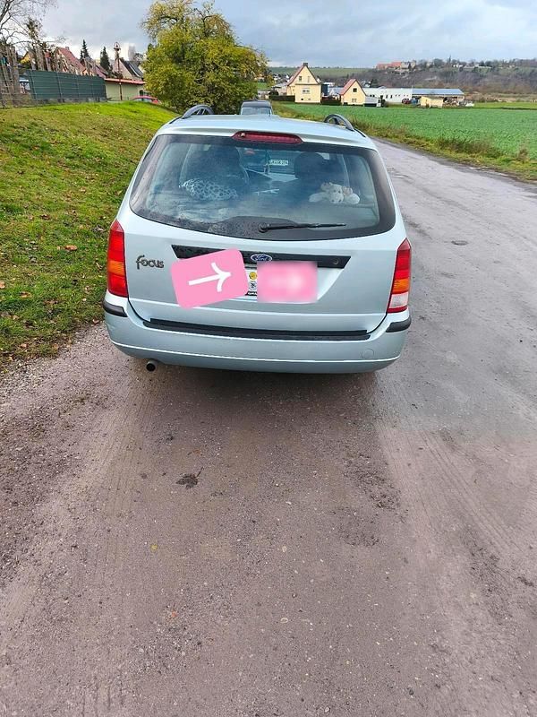 Second-hand Ford Focus 100 CP (73 kW) 2003 Andere farben Break