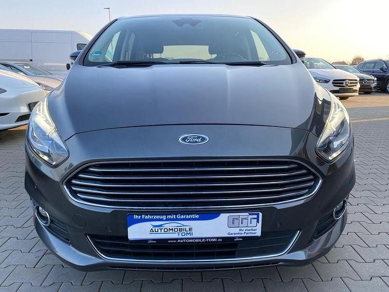 Gebraucht Ford S-MAX Titanium 179 PS (131 kW) 2015 Grau Van / Kleinbus