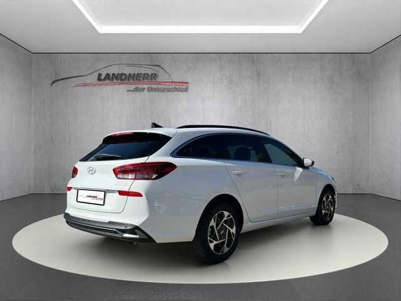 Neu Hyundai i30 140 PS (102 kW) 2025 Weiß Kombi