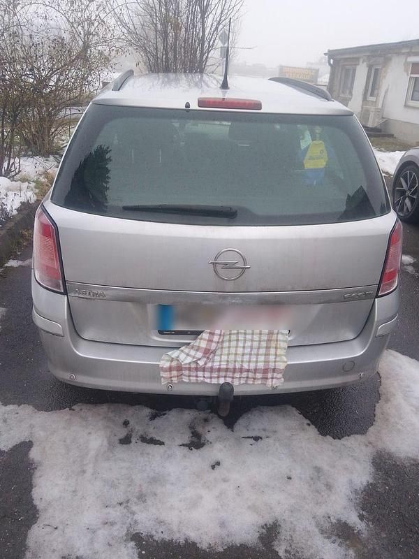 Gebraucht Opel Astra Selection 110 PS (80 kW) 2009 Silber Kombi