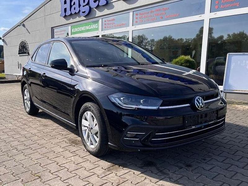 Schwarz Gebraucht 2024 VW Polo Style Limousine | 21.990 € (Guter Preis) - Bild 1/4