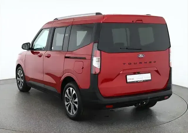 Gebraucht Ford Tourneo Courier Titanium 125 PS (91 kW) 2025 Rot Van / Kleinbus