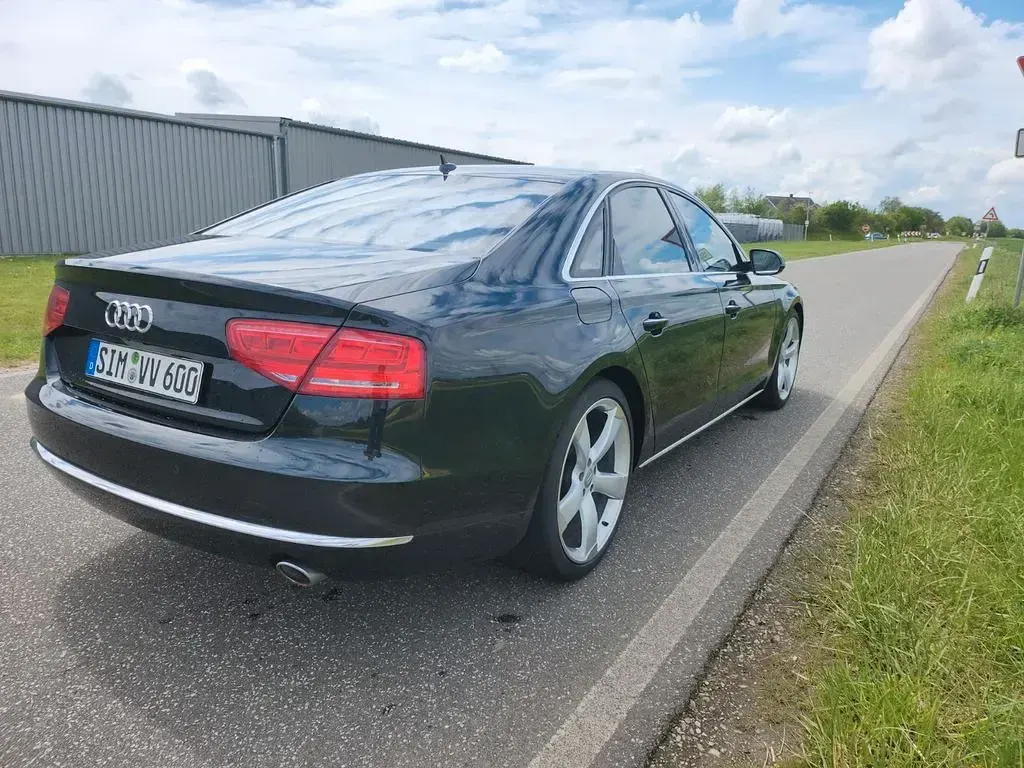 Gebraucht Audi A8 Ambiente 250 PS (183 kW) 2013 Schwarz Limousine