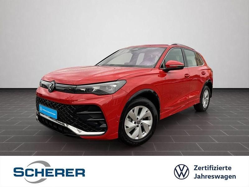 Persimmon red metallic (metallic) Gebraucht 2024 VW Tiguan R-line SUV | 42.999 € (Fairer Preis) - Bild 1/4