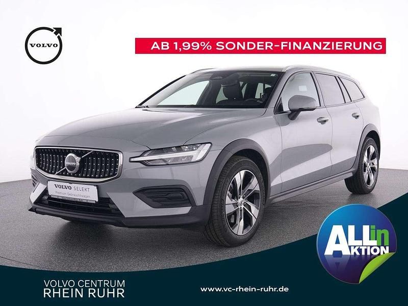 Gebraucht Volvo V60 CC Plus 197 PS (144 kW) 2023 Vapour grey / metallic Kombi