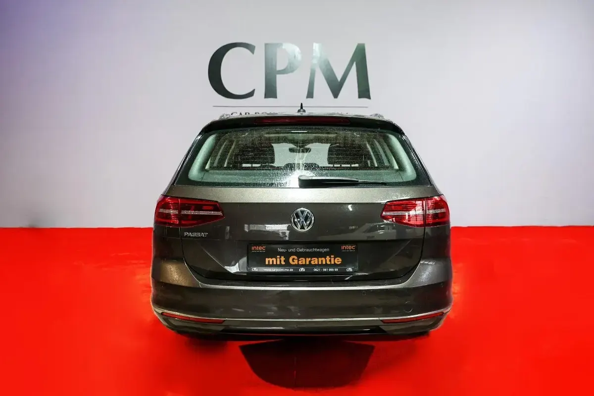 Gebraucht VW Passat Highline 150 PS (110 kW) 2018 Braun Kombi