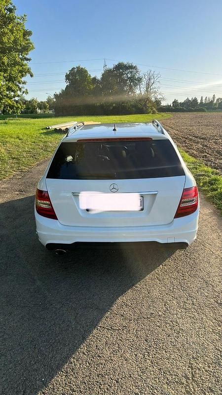 Gebraucht Mercedes C250 204 PS (150 kW) 2012 Weiß Kombi