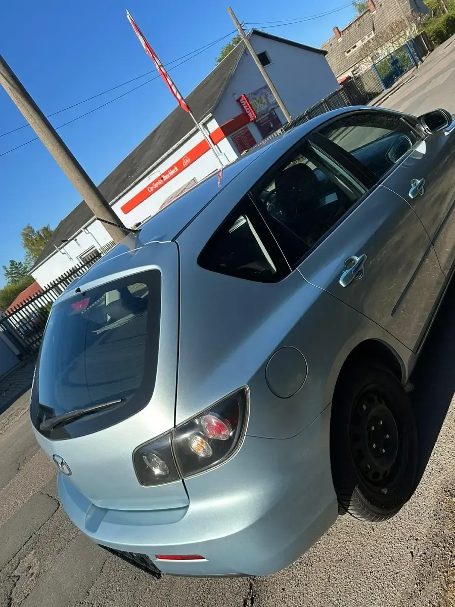 Używany Mazda 3 105 KM (77 kW) 2007 Hatchback