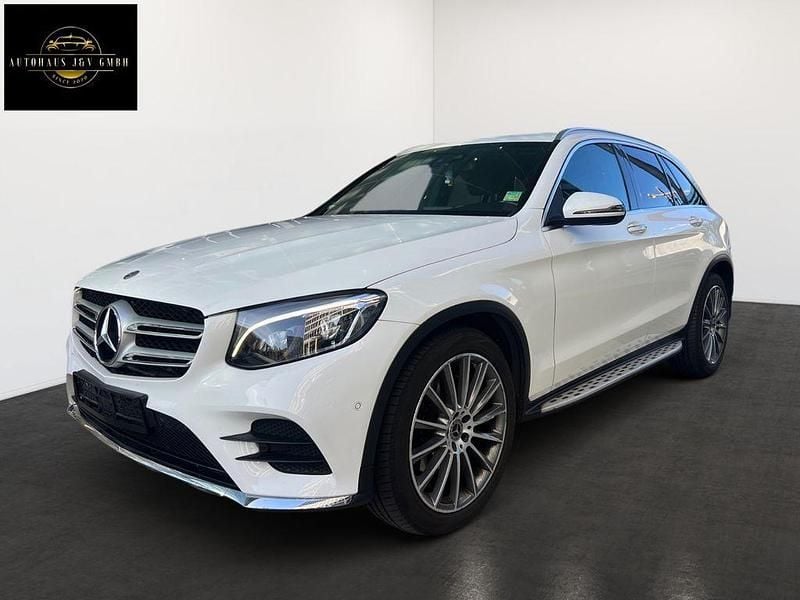 Weiß Gebraucht 2018 Mercedes GLC220 AMG line SUV | 24.890 € (Guter Preis) - Bild 1/4