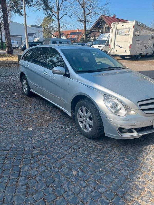 Gebraucht Mercedes R320 224 PS (164 kW) 2007 Silber Van / Kleinbus