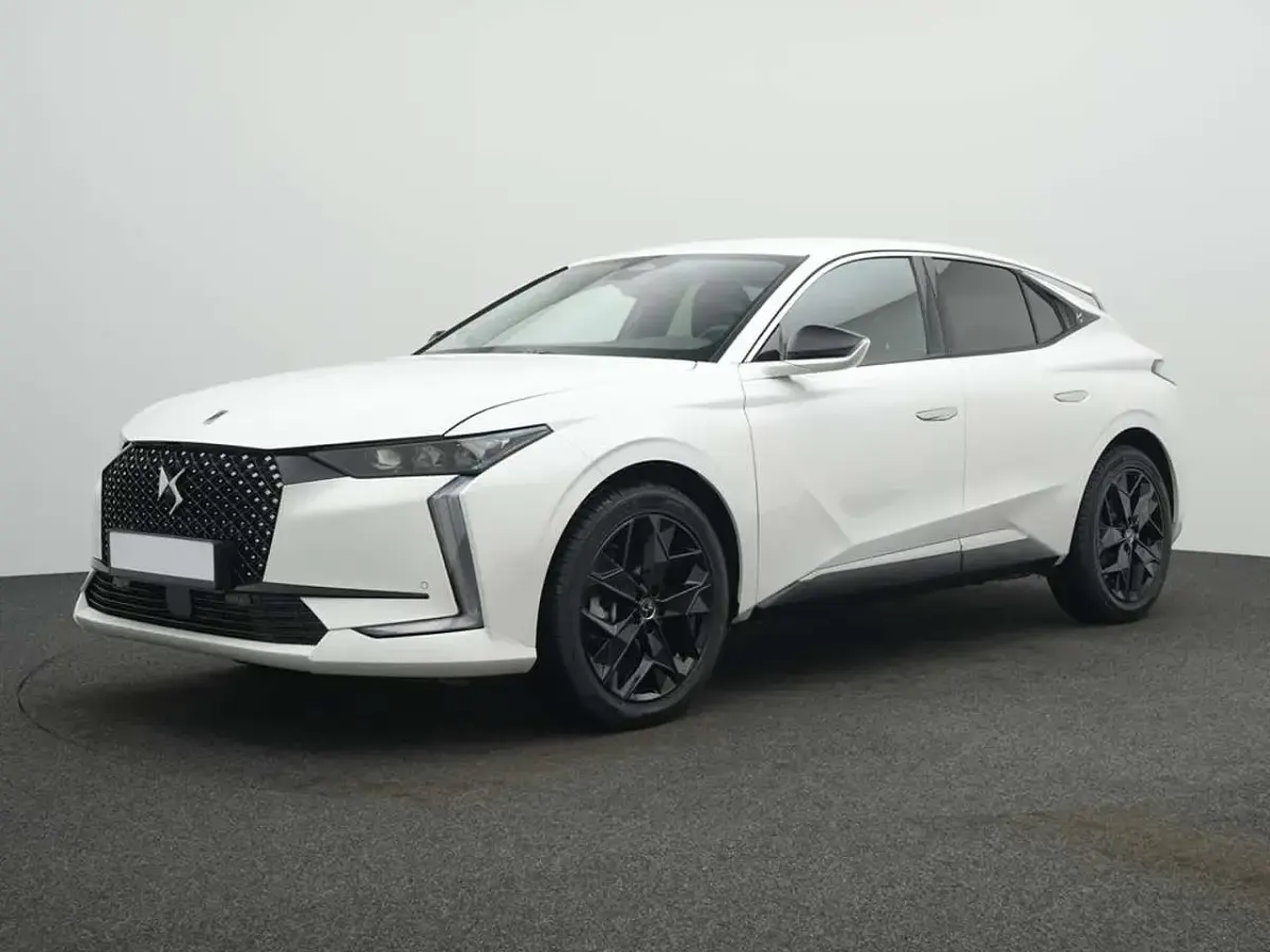 Gebraucht DS Automobiles DS4 131 PS (96 kW) 2025 Perlmutt weiß Limousine