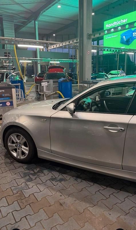 Gebraucht BMW 118 143 PS (105 kW) 2007 Silber Kleinwagen