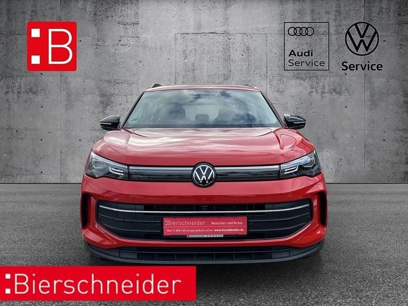 Gebraucht VW Tiguan Pro 150 PS (110 kW) 2024 Rot SUV