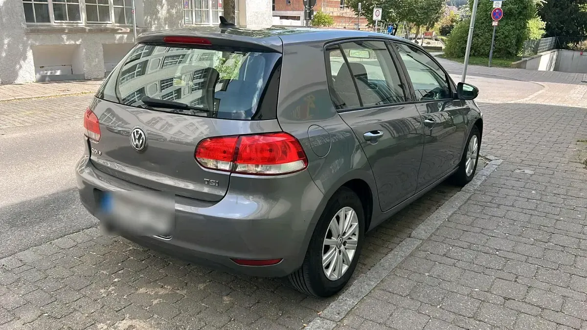 Gebraucht VW Golf VII Sport 105 PS (77 kW) 2012 Silber Limousine